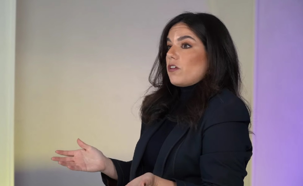 María Millán portavoz del partido Vox de España ofrece una entrevista.