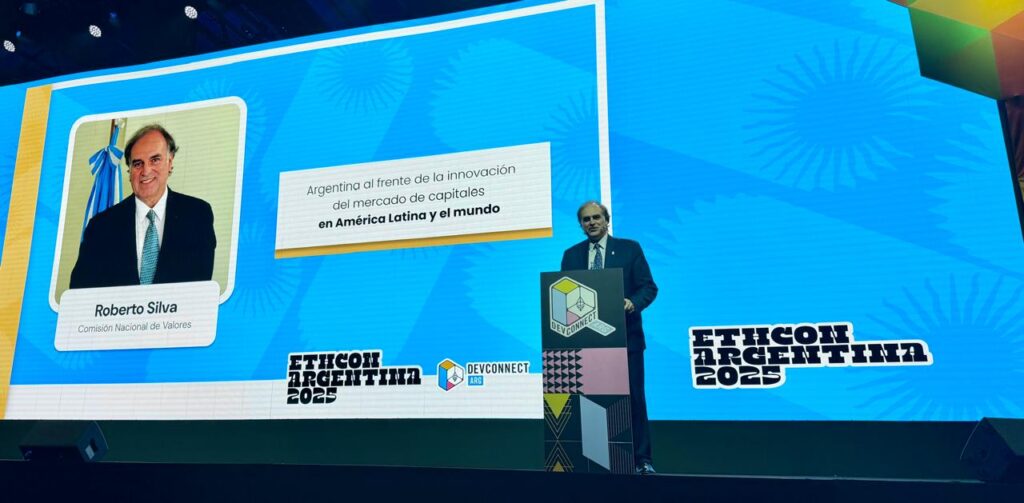 Foto de Silva en Devconnect.