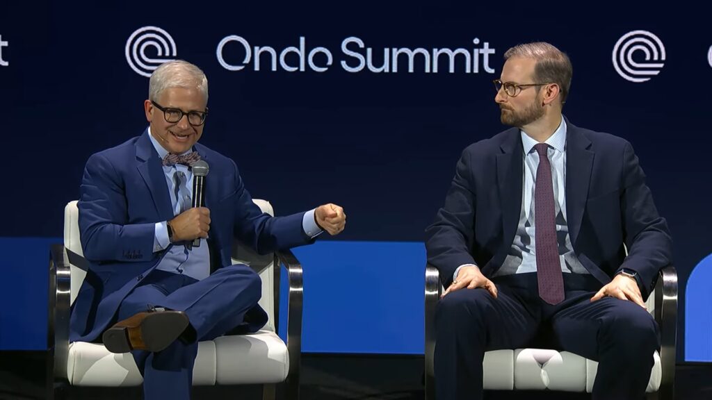 Fotografía de Patrick Witt y Patrick McHenry.