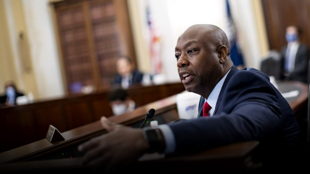Fotografía del senador estadounidense Tim Scott.