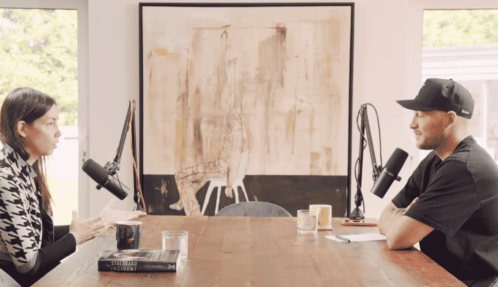 Lyn Alden junto a Danny Knowles en el podcast What Bitcoin Did.